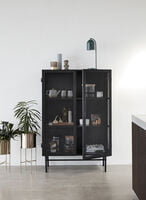 Edge vitrina hierro negro Edge vitrina hierro negro